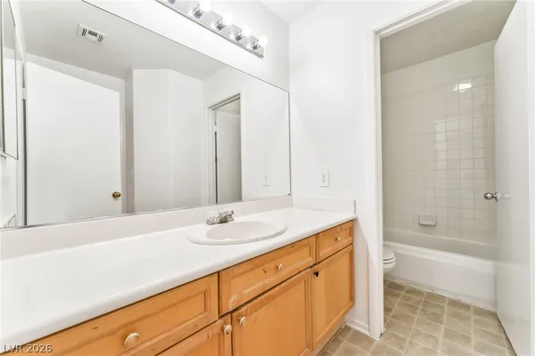 $2,600 | 8301 Alder Meadows Avenue, Las Vegas, NV 89131