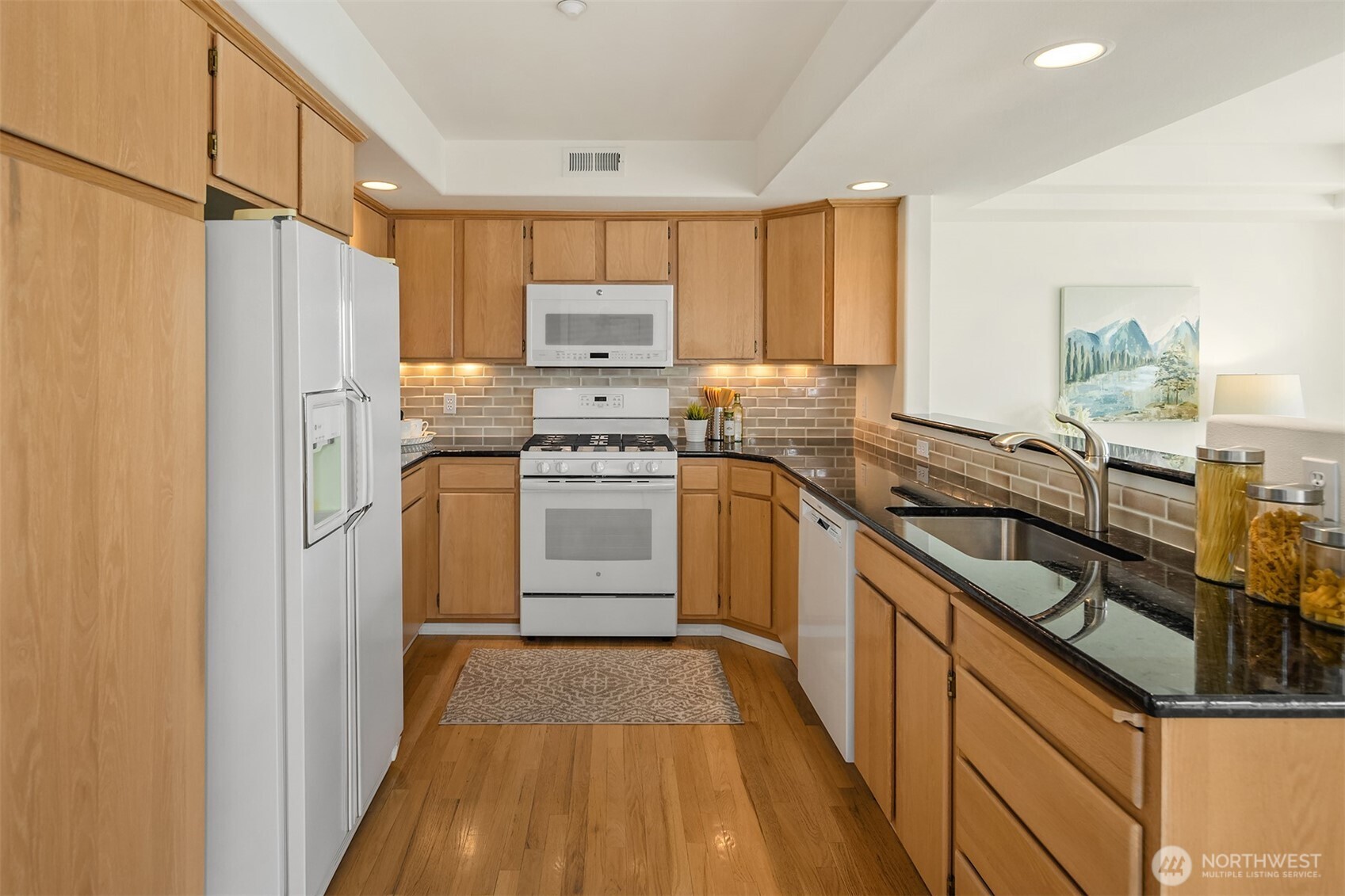 402 3rd Avenue South, Unit B201 Edmonds, WA 98020 - Photo 8 of 28