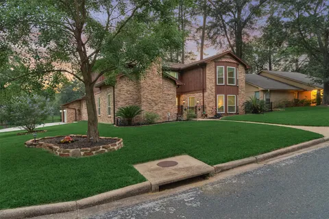 $447,000 | 660 Hillcrest Drive, Huntsville, TX 77340