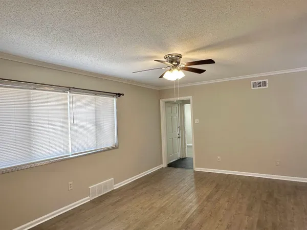 $1,790 | 141 North White Station Road, Memphis, TN 38117