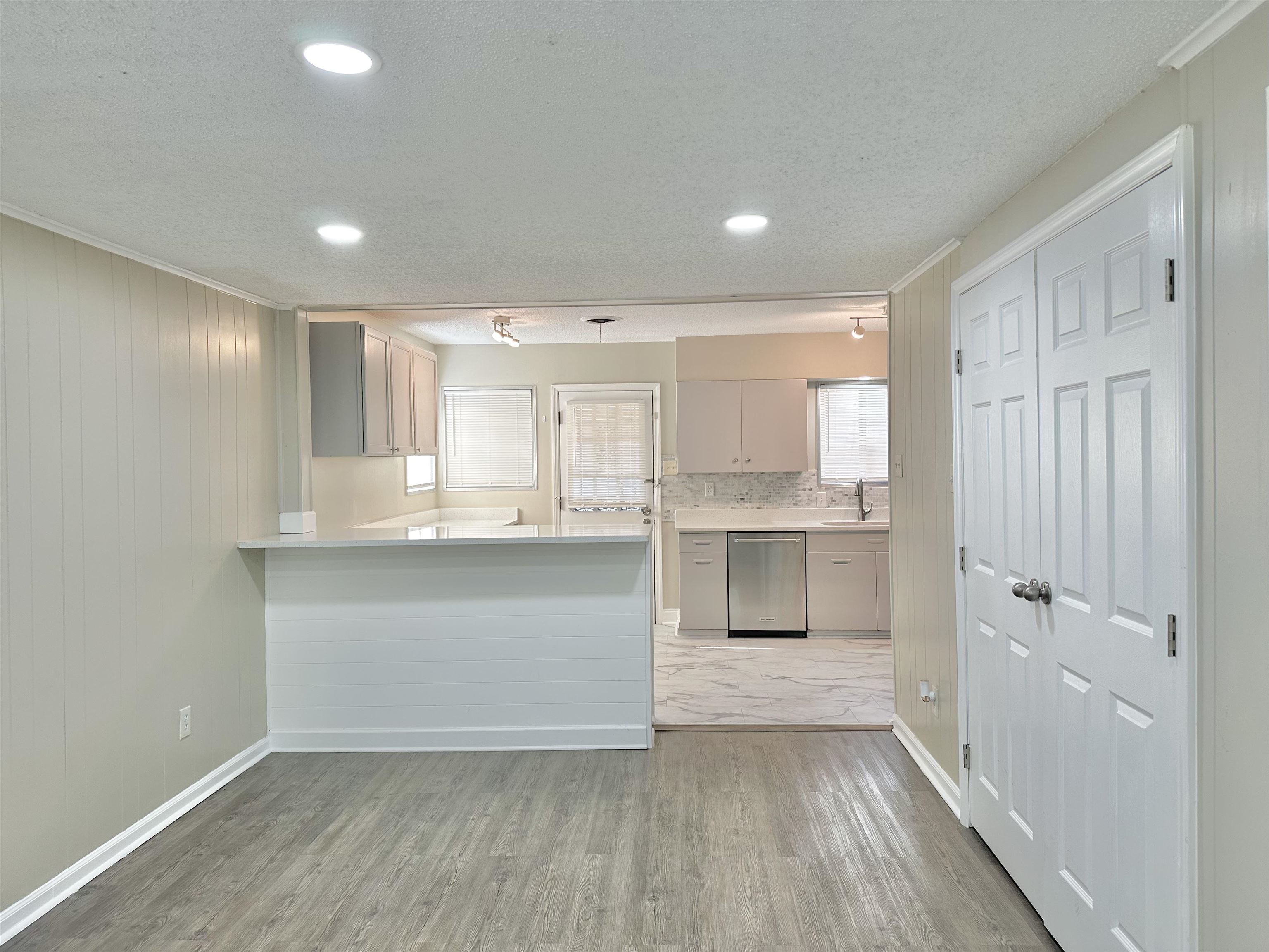 141 North White Station Road Memphis, TN 38117 - Photo 4 of 24