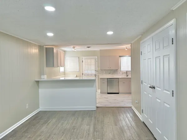 $1,790 | 141 North White Station Road, Memphis, TN 38117