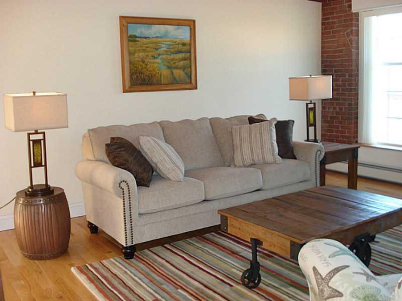 5 G Granville Road, Unit 7 Bass Harbor, ME 04653 - Photo 9 of 14 Living Room.