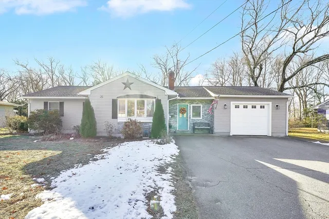 $399,900 | 24 Grandview Street, South Hadley, MA 01075