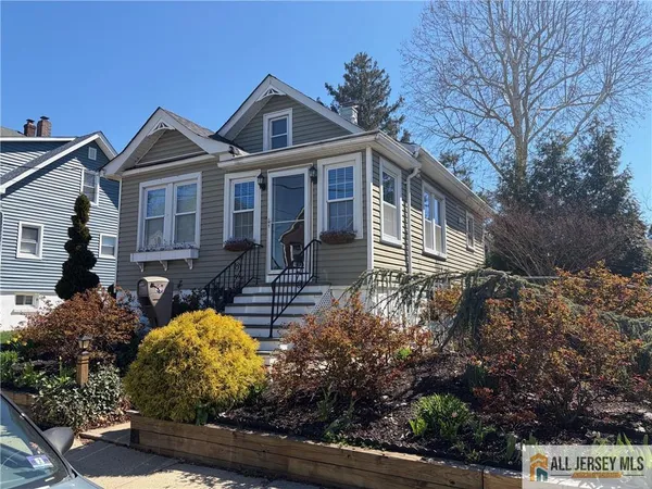 $470,000 | 30 Paul Street, Fords, NJ 08863