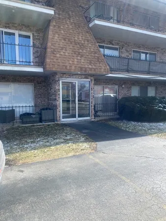 $1,800 | 15329 Doctor Martin Luther King Junior Drive, Unit 20, Dolton, IL 60419