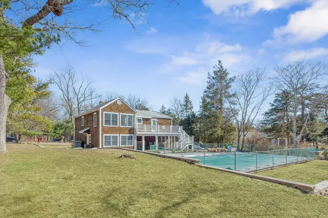 $2,095,000 | 36 Coves End Lane, Sag Harbor, NY 11963