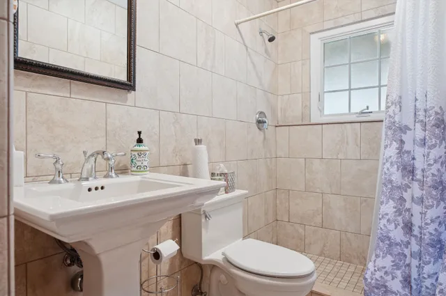 $2,095,000 | 36 Coves End Lane, Sag Harbor, NY 11963