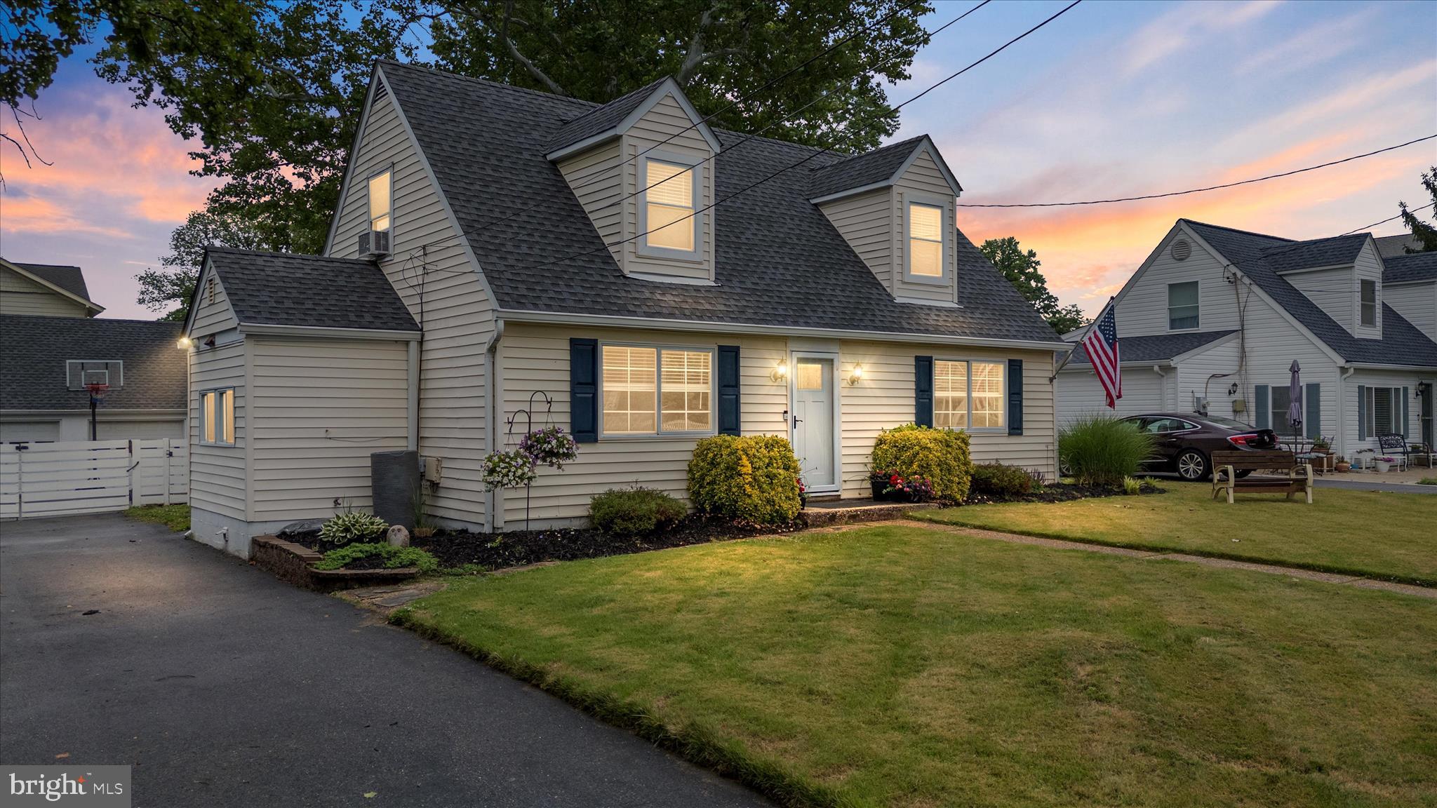 16 Virginia Avenue Edgewater, MD 21037 - Photo 3 of 54 A classic Cape Cod with room to grow!