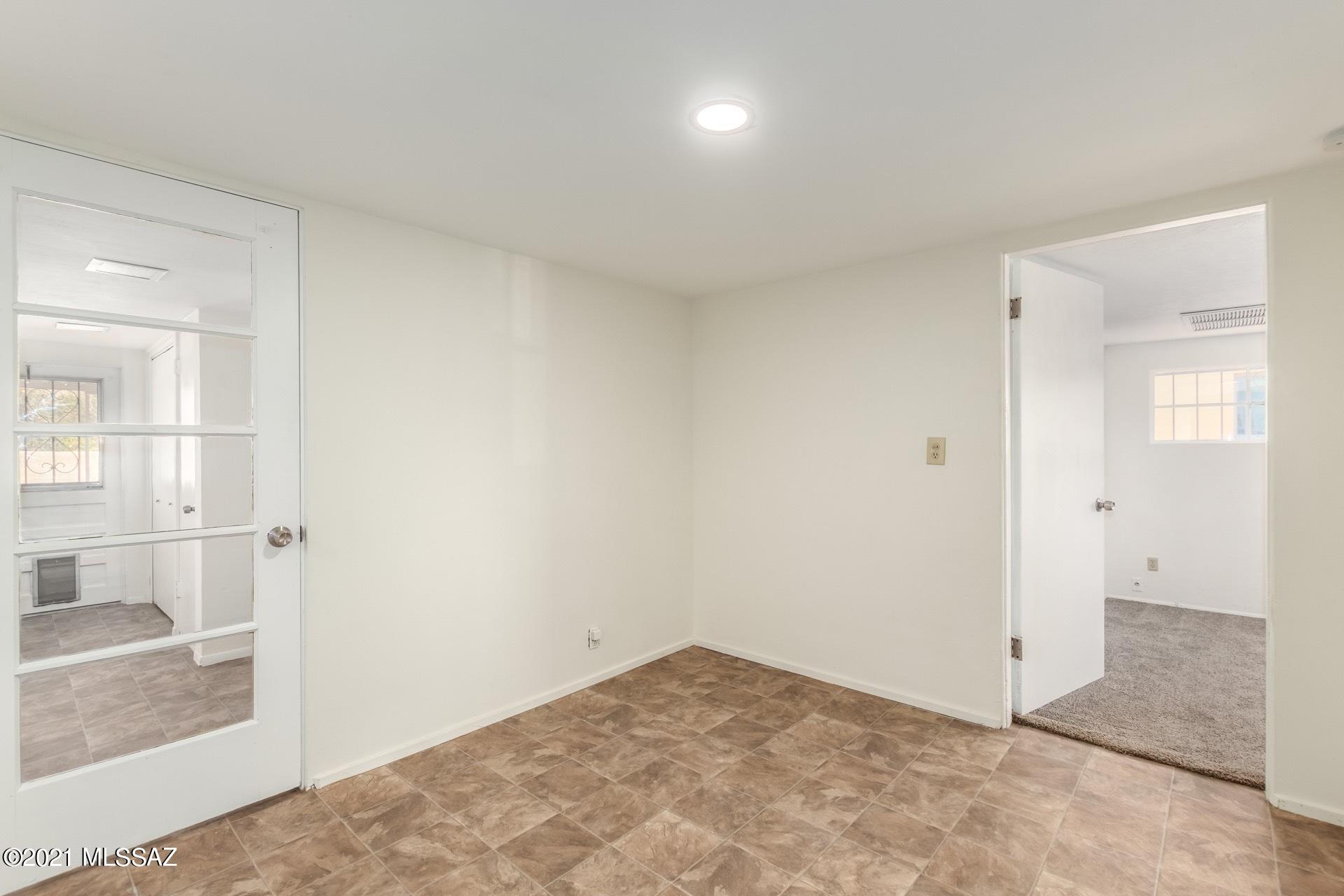 3311 East Silverlake Road Tucson, AZ 85713 - Photo 15 of 22 Gallery Image 15