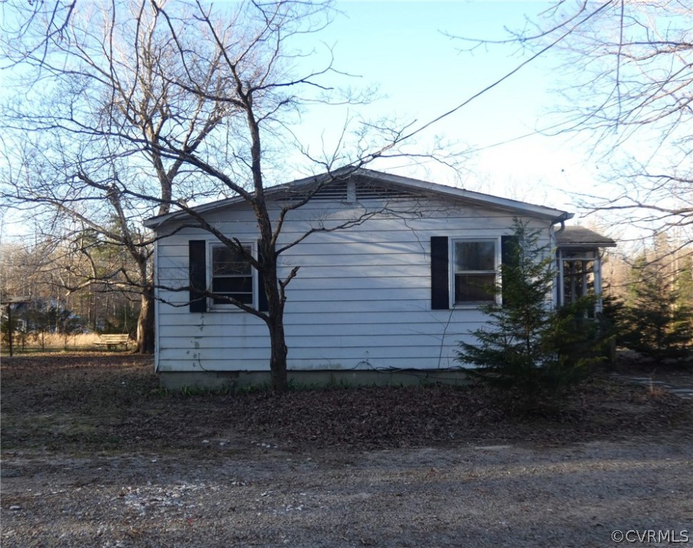 7641 Woodpecker Road Chesterfield, VA 23838 - Photo 2 of 18 Gallery Image 2