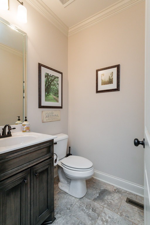 855 Philadelphia Road Lebanon, TN 37087 - Photo 19 of 30 a bathroom with a toilet sink and mirror
