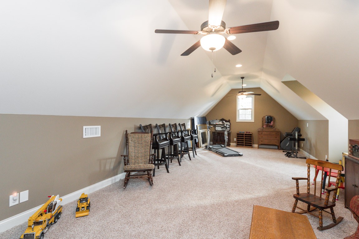 855 Philadelphia Road Lebanon, TN 37087 - Photo 29 of 30 a view of a room with gym equipment