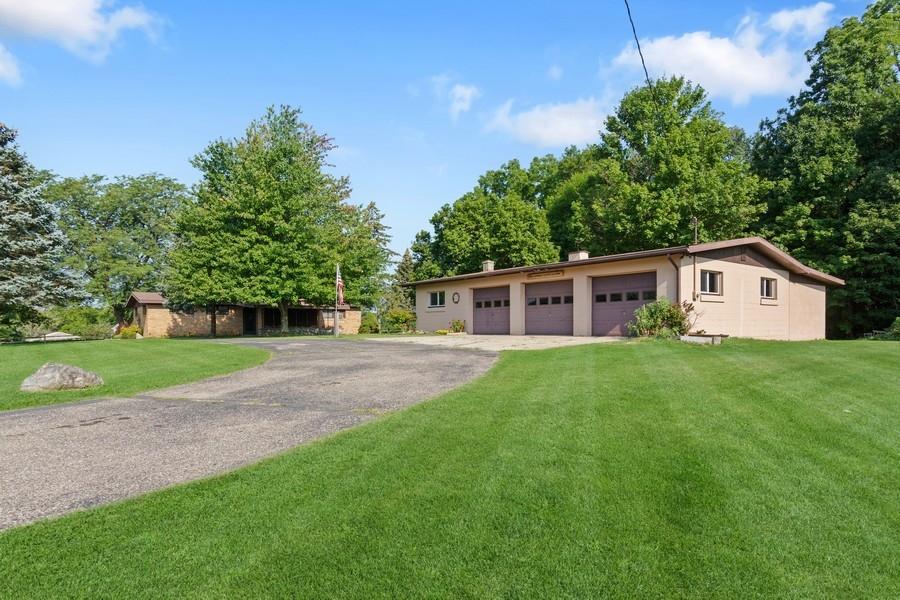 285 Buffalo Road Galien, MI 49113 - Photo 4 of 20 04_285BuffaloRd_57_FrontView_LowRes