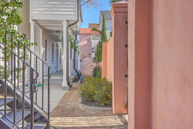 $2,750 | 10 Humphrey Court, Unit B, Charleston, SC 29403