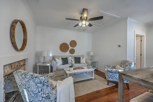 $2,750 | 10 Humphrey Court, Unit B, Charleston, SC 29403