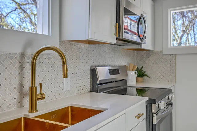 $2,750 | 10 Humphrey Court, Unit B, Charleston, SC 29403