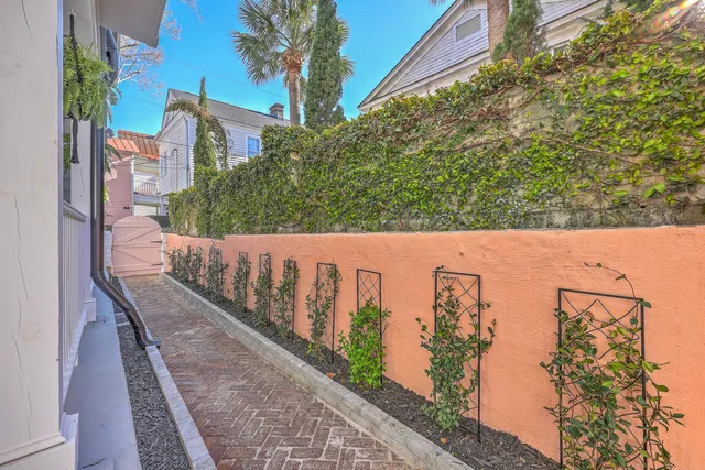 $2,750 | 10 Humphrey Court, Unit B, Charleston, SC 29403