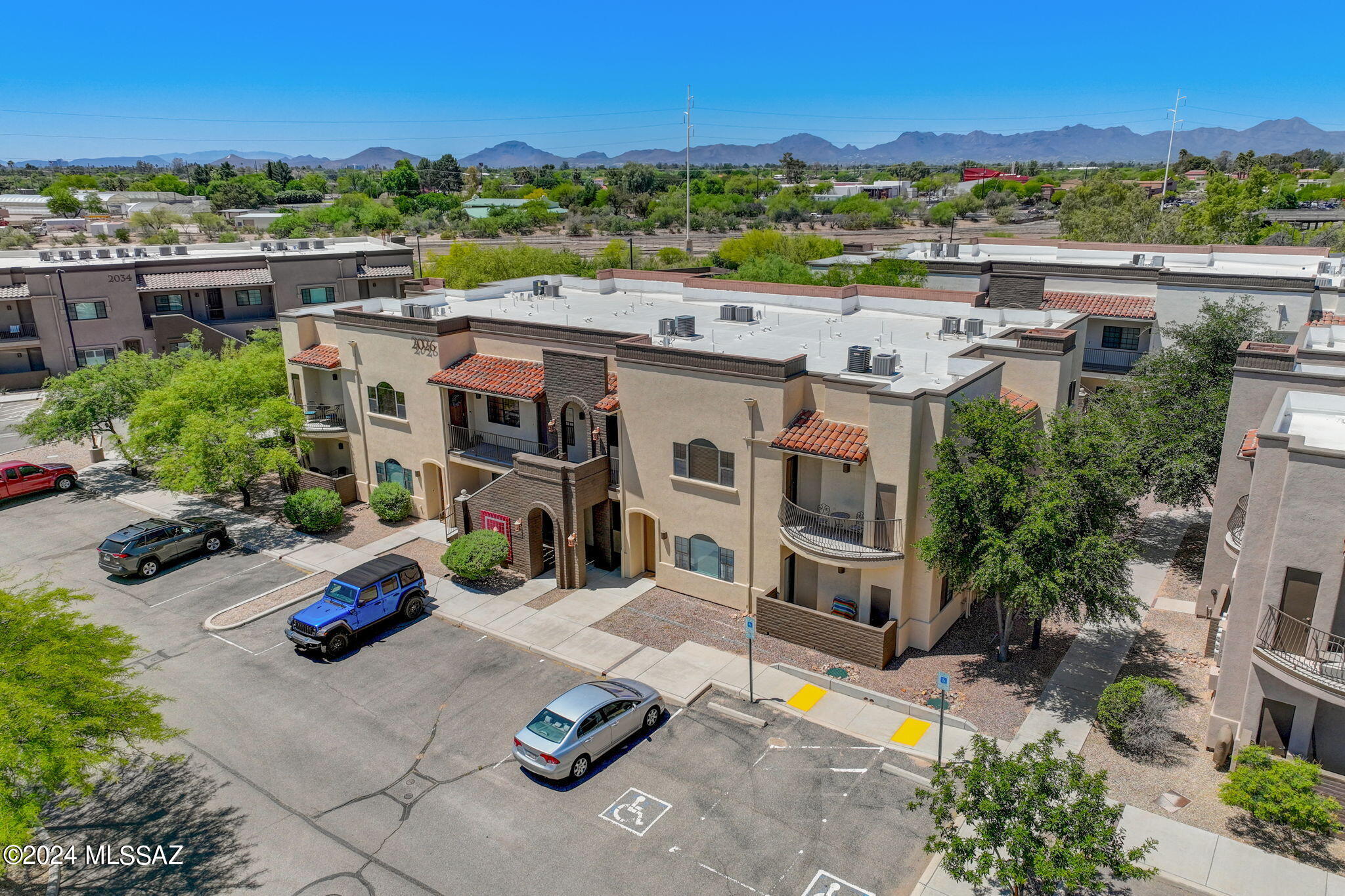 2026 East River Road, Unit 104 Tucson, AZ 85718 - Photo 35 of 46
