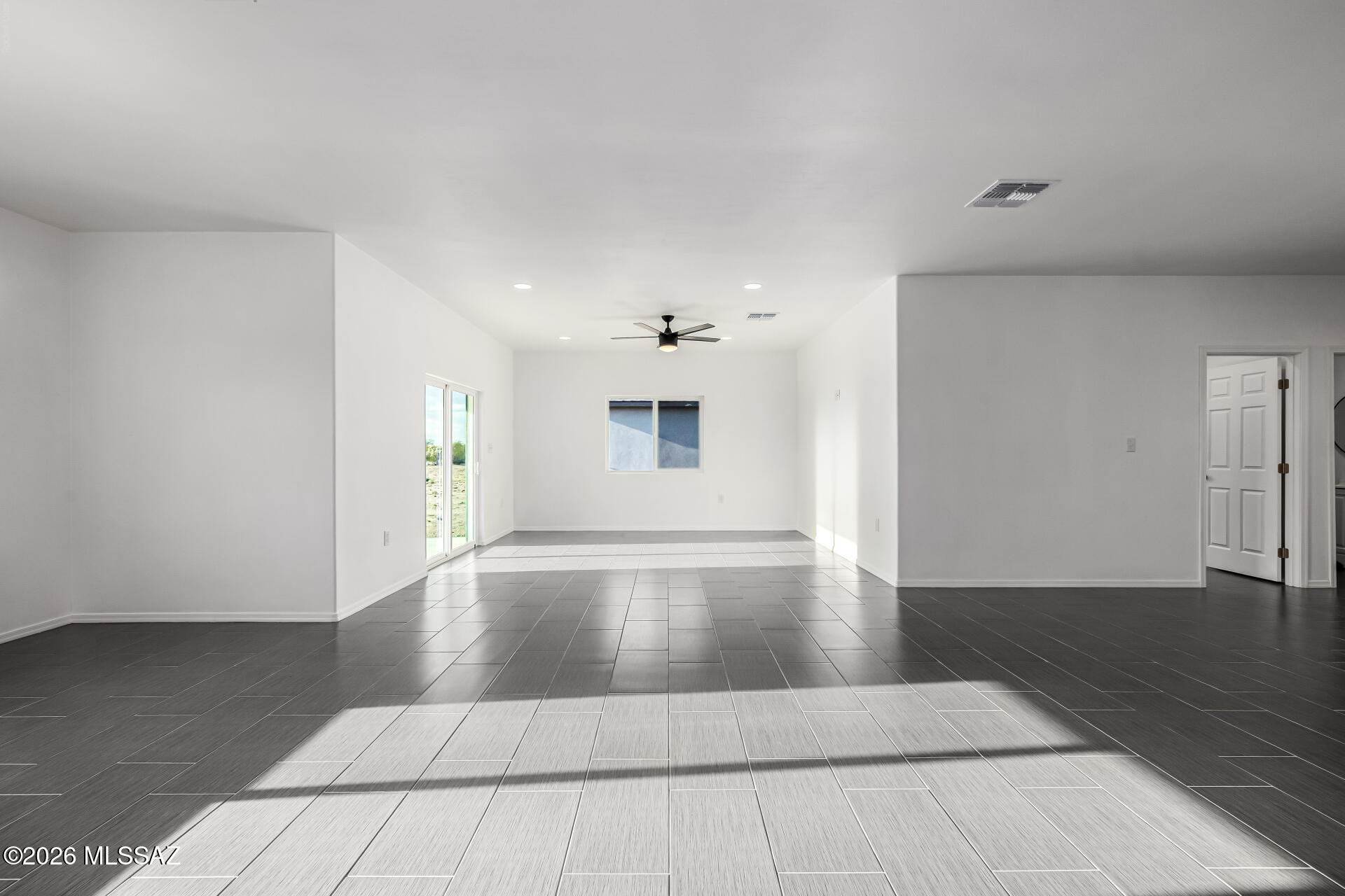 5738 East Hermans Road Tucson, AZ 85756 - Photo 7 of 50
