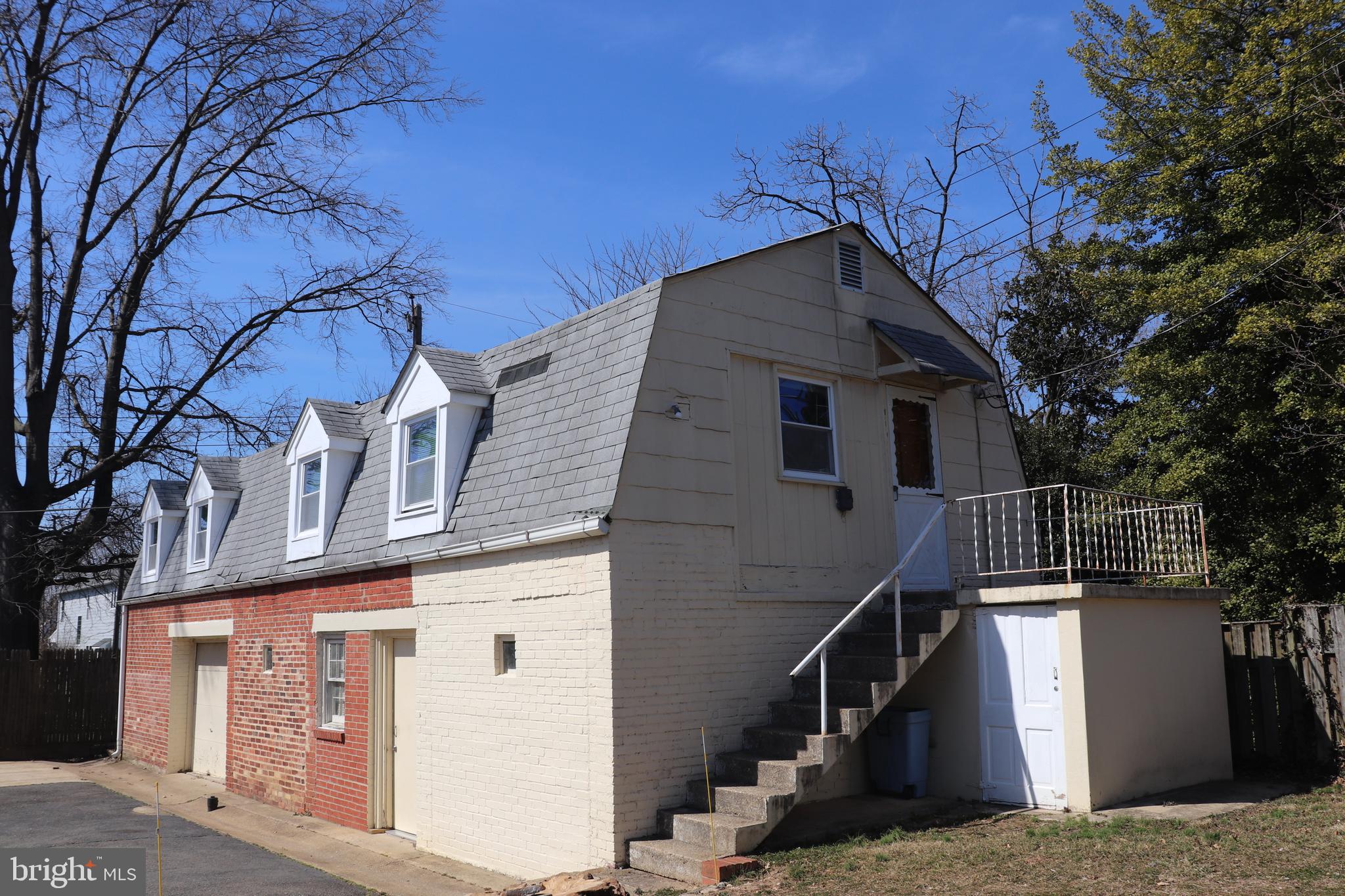 824 South Glebe Road Arlington, VA 22204 - Photo 42 of 54 a huge 2 br apartment is up top