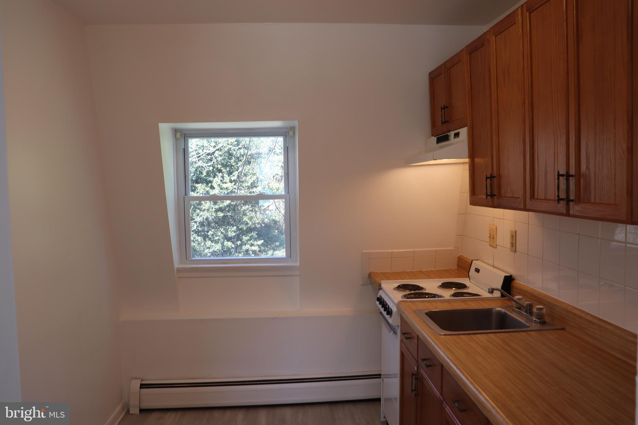 824 South Glebe Road Arlington, VA 22204 - Photo 47 of 54 apartment kitchen