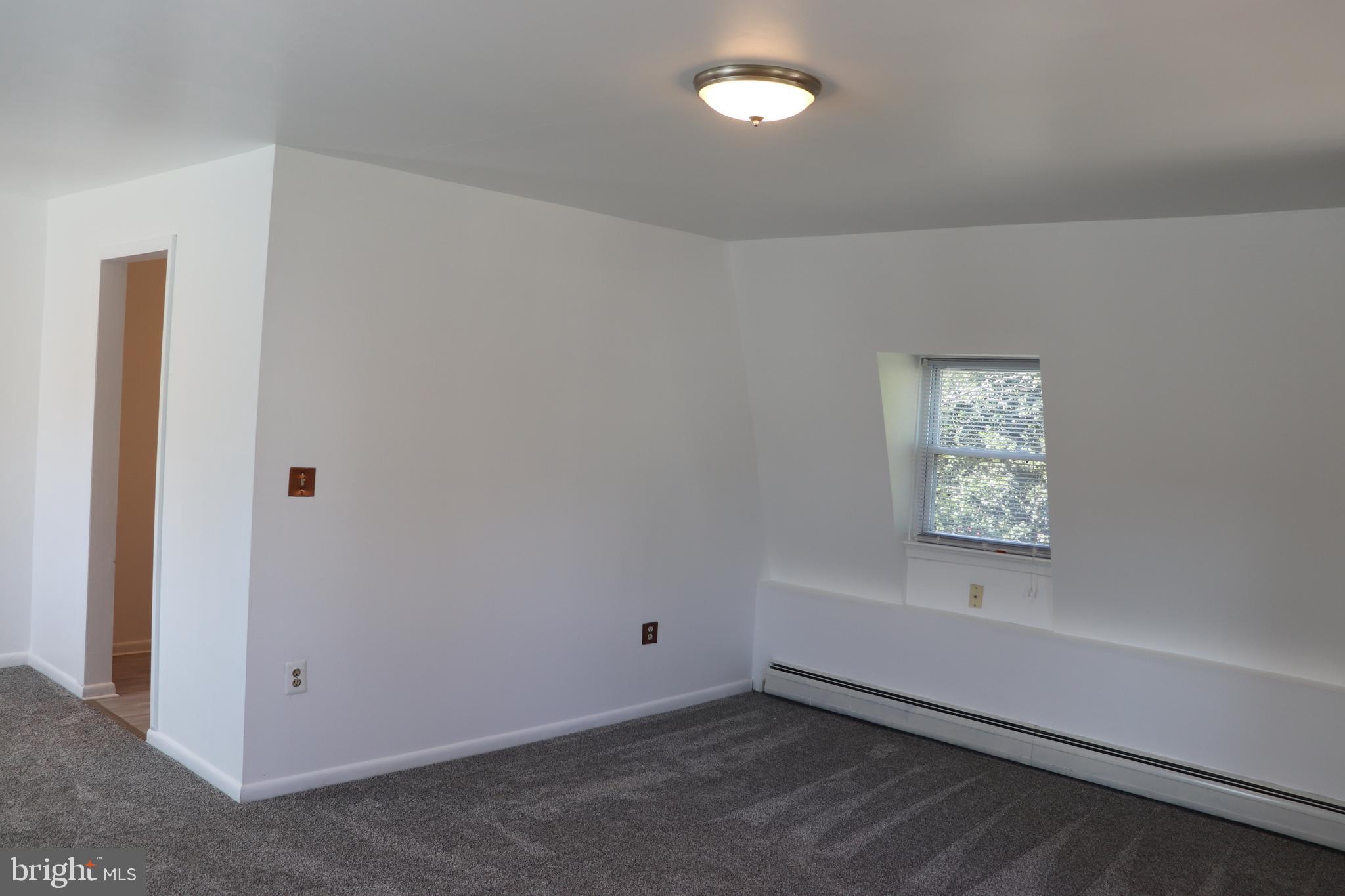 824 South Glebe Road Arlington, VA 22204 - Photo 50 of 54 Apartment living room