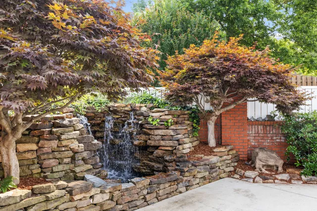 $699,000 | 111 Stoney Creek Drive, Florence, AL 35633