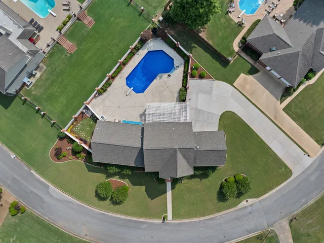 $699,000 | 111 Stoney Creek Drive, Florence, AL 35633