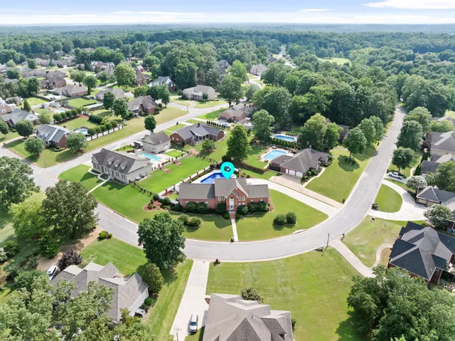 $699,000 | 111 Stoney Creek Drive, Florence, AL 35633