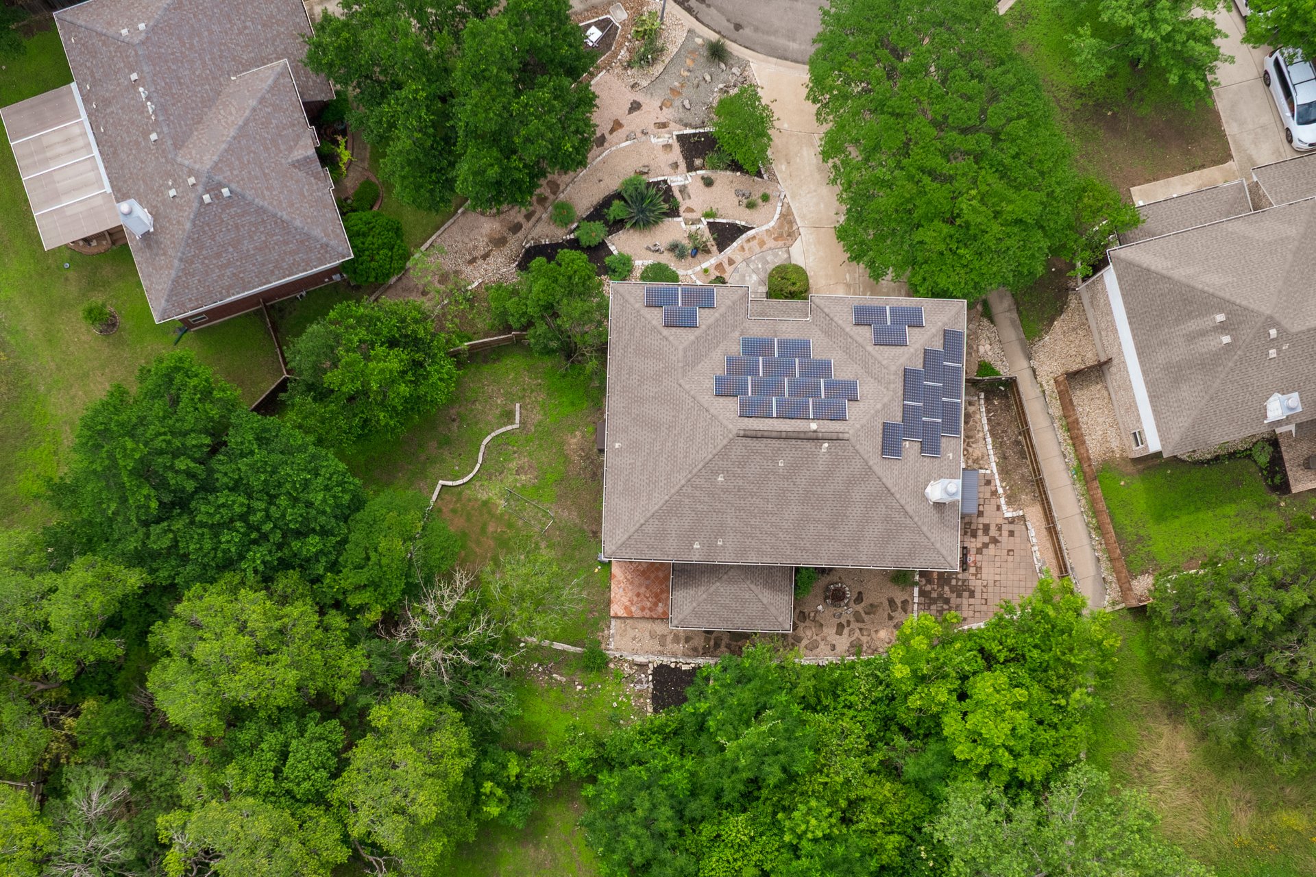 7000 Bending Oak Road Austin, TX 78749 - Photo 36 of 39 an aerial view of a house