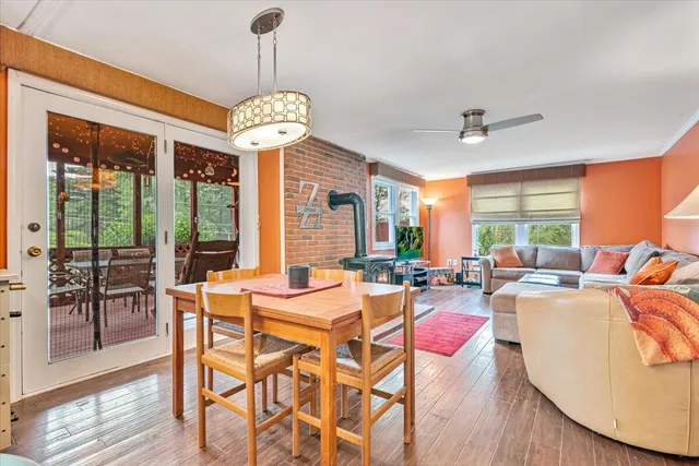 $485,000 | 406 Florence Drive, Canadensis, PA 18325