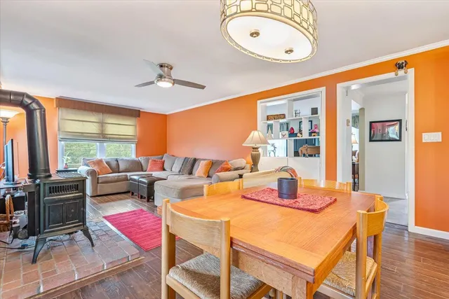 $485,000 | 406 Florence Drive, Canadensis, PA 18325