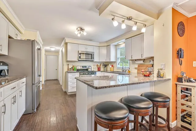 $485,000 | 406 Florence Drive, Canadensis, PA 18325