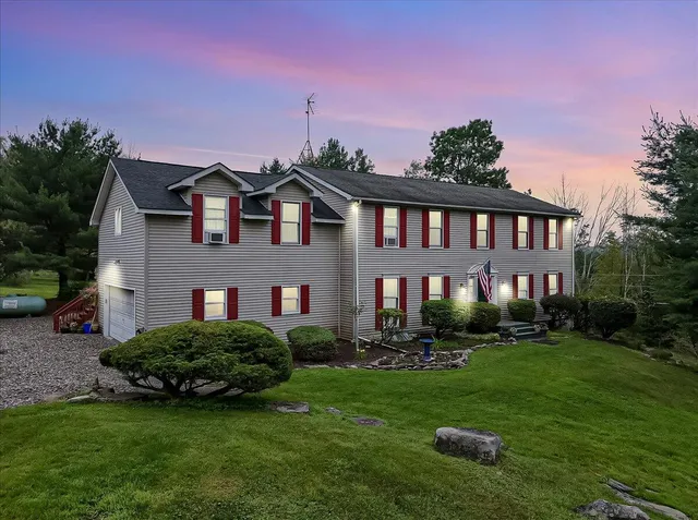 $485,000 | 406 Florence Drive, Canadensis, PA 18325