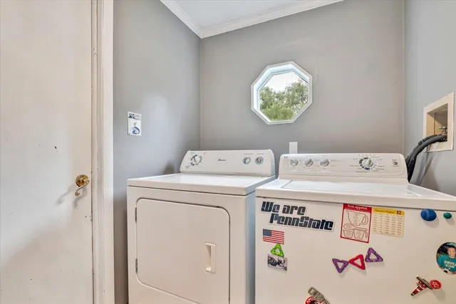 $485,000 | 406 Florence Drive, Canadensis, PA 18325