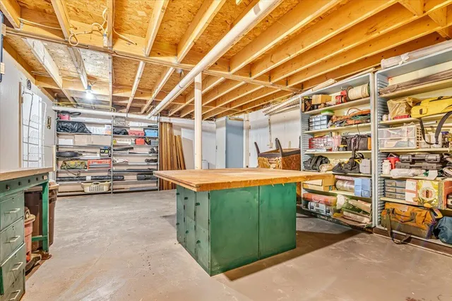 $485,000 | 406 Florence Drive, Canadensis, PA 18325