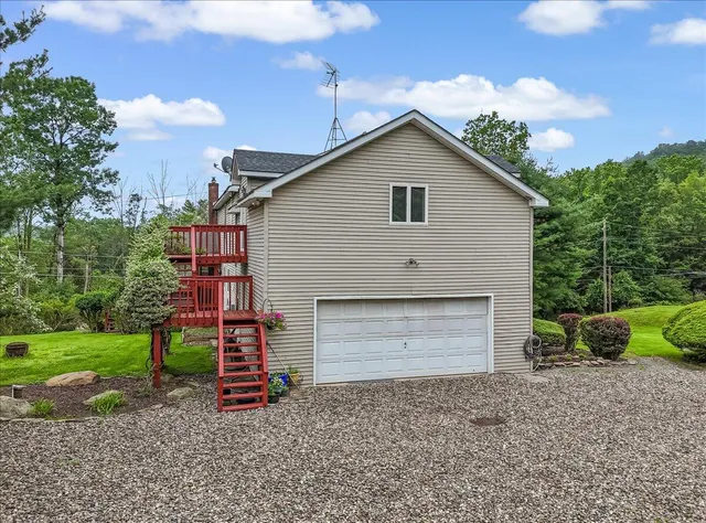 $485,000 | 406 Florence Drive, Canadensis, PA 18325