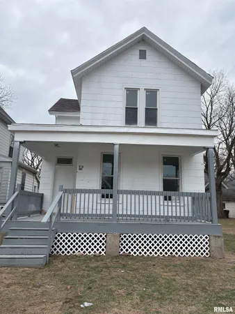 $59,000 | 804 Northeast Monroe Street, Peoria, IL 61603
