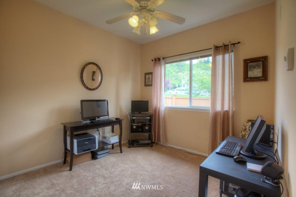 5020 Talbot Place South, Unit E Renton, WA 98055 - Photo 11 of 18 Gallery Image 11