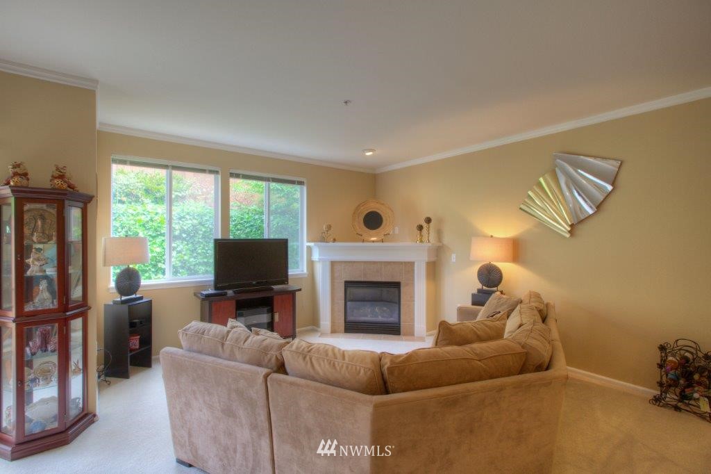 5020 Talbot Place South, Unit E Renton, WA 98055 - Photo 7 of 18 Gallery Image 7