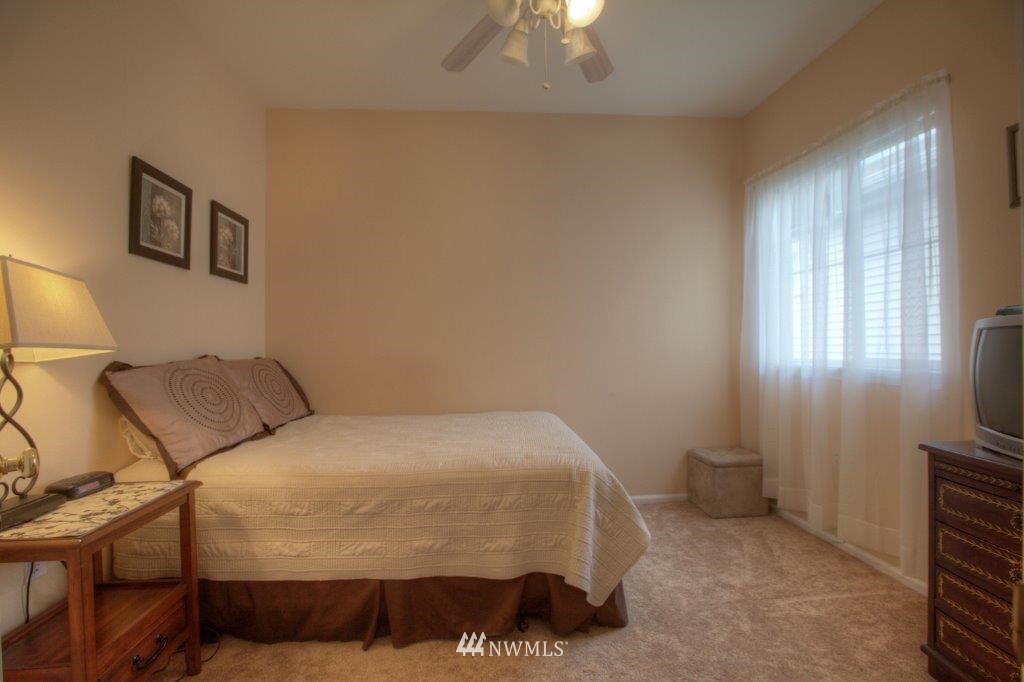 5020 Talbot Place South, Unit E Renton, WA 98055 - Photo 10 of 18 Gallery Image 10