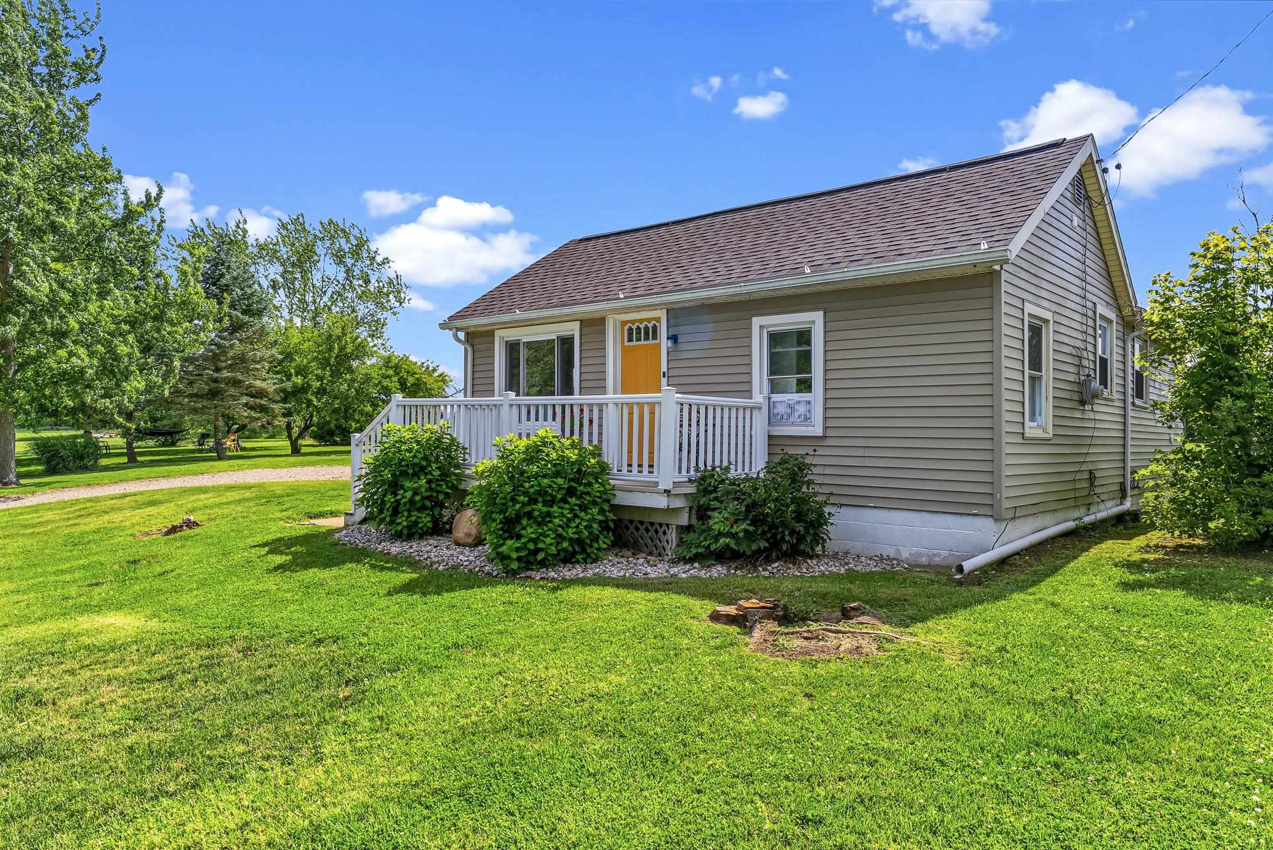 12620 South Reed Road Bancroft, MI 48414 - Photo 4 of 36 Gallery Image 4