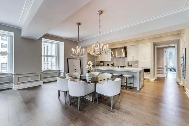 $3,800,000 | 435 North Michigan Avenue, Unit 1105, Chicago, IL 60611