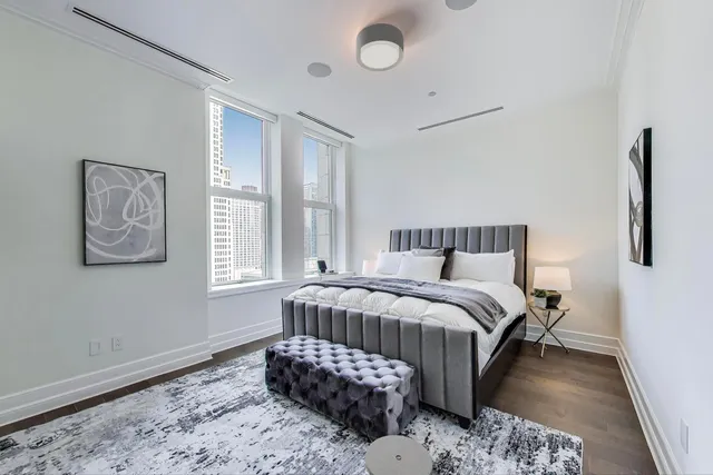 $3,800,000 | 435 North Michigan Avenue, Unit 1105, Chicago, IL 60611