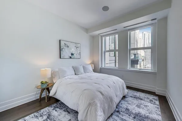$3,800,000 | 435 North Michigan Avenue, Unit 1105, Chicago, IL 60611