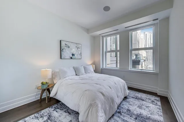 $3,800,000 | 435 North Michigan Avenue, Unit 1105, Chicago, IL 60611