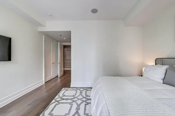$3,800,000 | 435 North Michigan Avenue, Unit 1105, Chicago, IL 60611