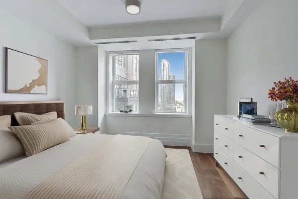 $3,800,000 | 435 North Michigan Avenue, Unit 1105, Chicago, IL 60611