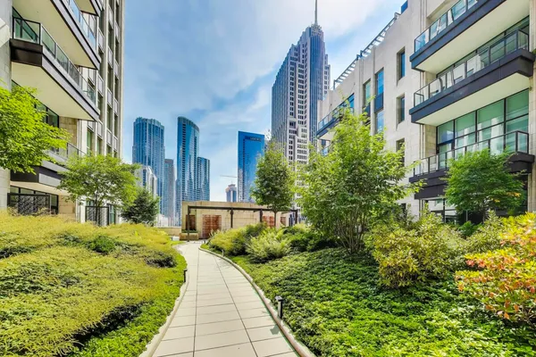 $3,800,000 | 435 North Michigan Avenue, Unit 1105, Chicago, IL 60611